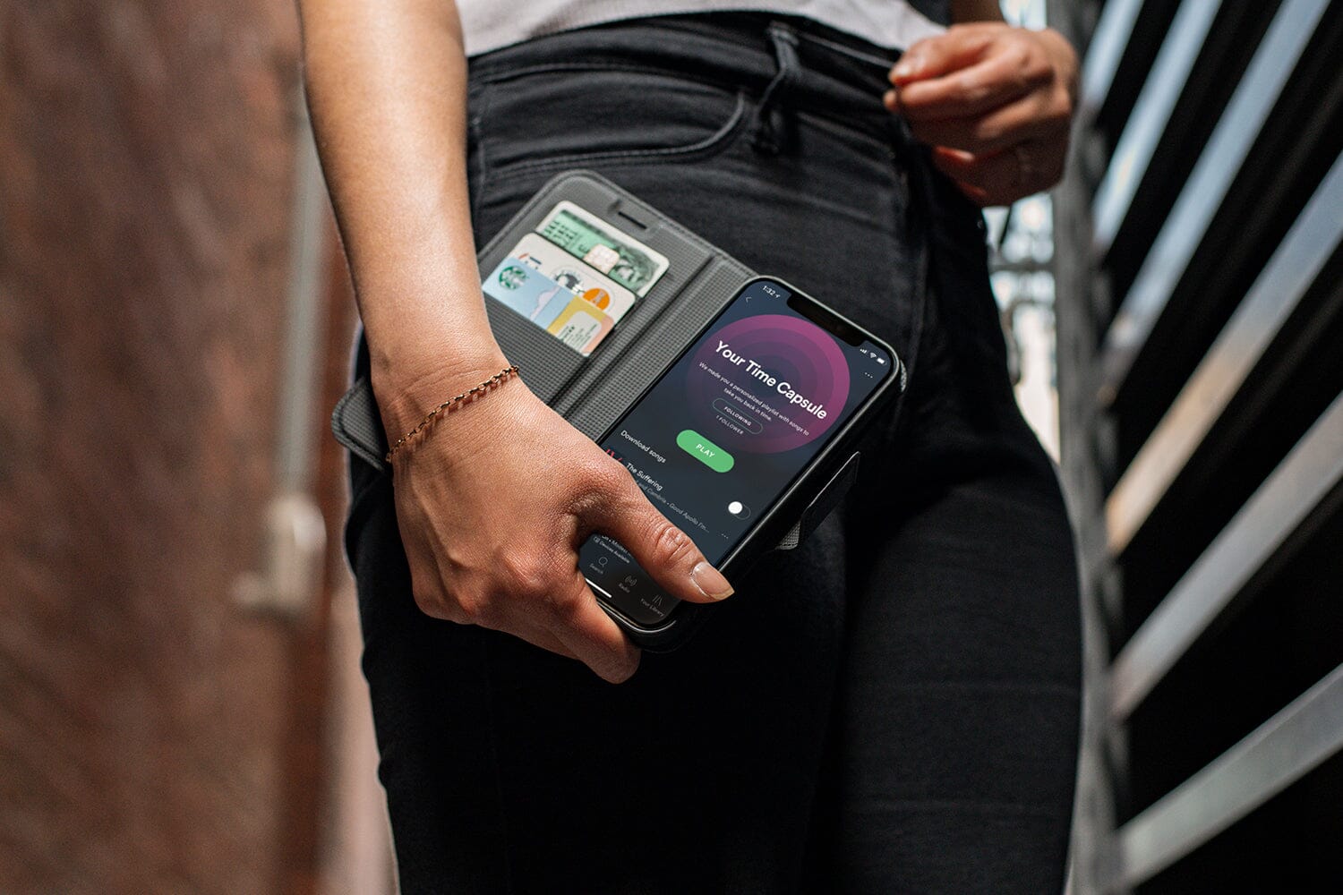 How To Choose The Best iPhone 13 Wallet Case