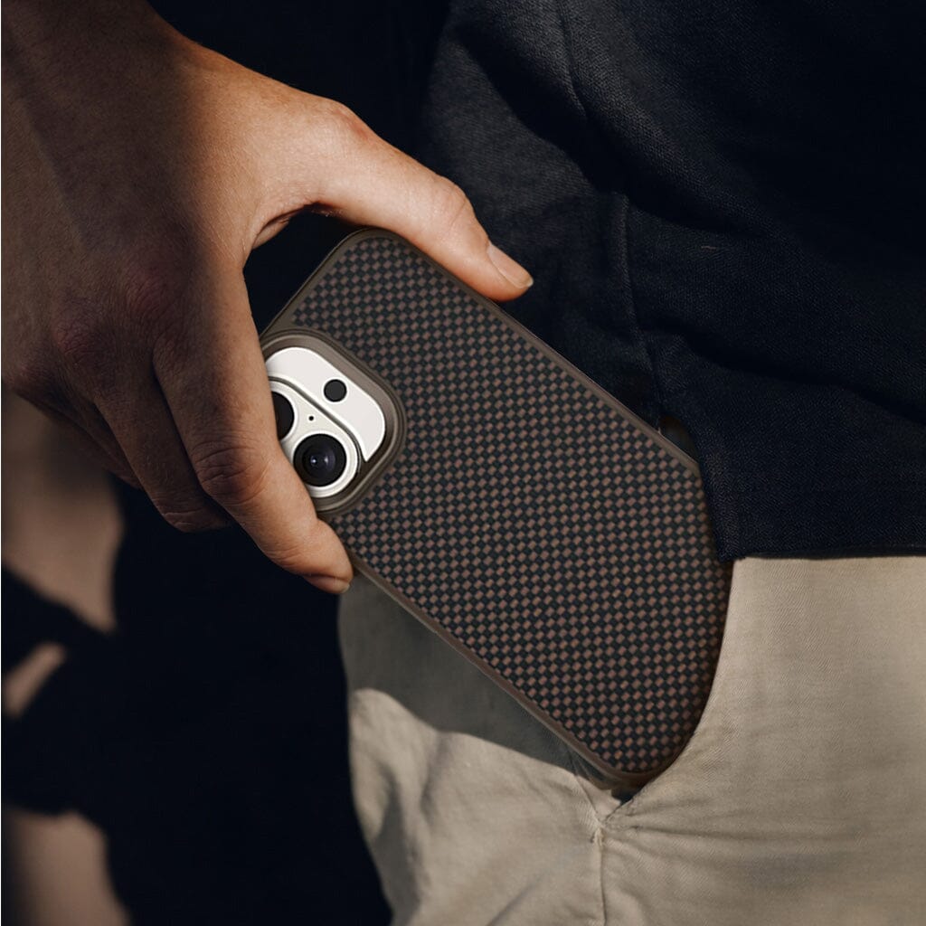 iPhone 16 Aramid Fiber Weave Pattern Case