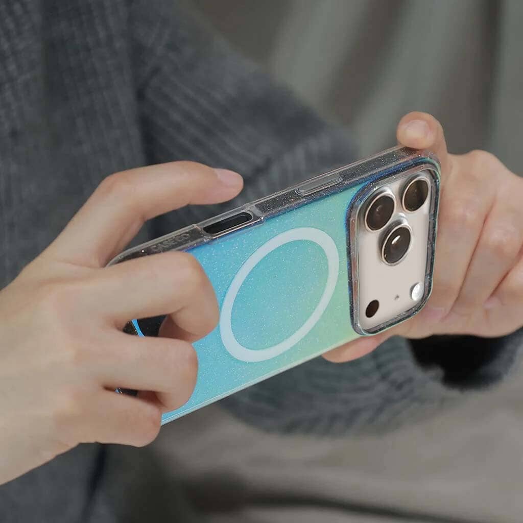 iPhone 17 Pro Max Iridescent Clear Case