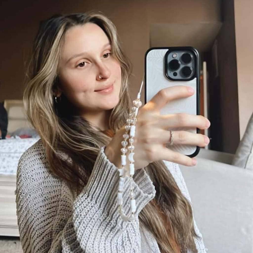 iPhone 15 Case With MagSafe - White Leaf