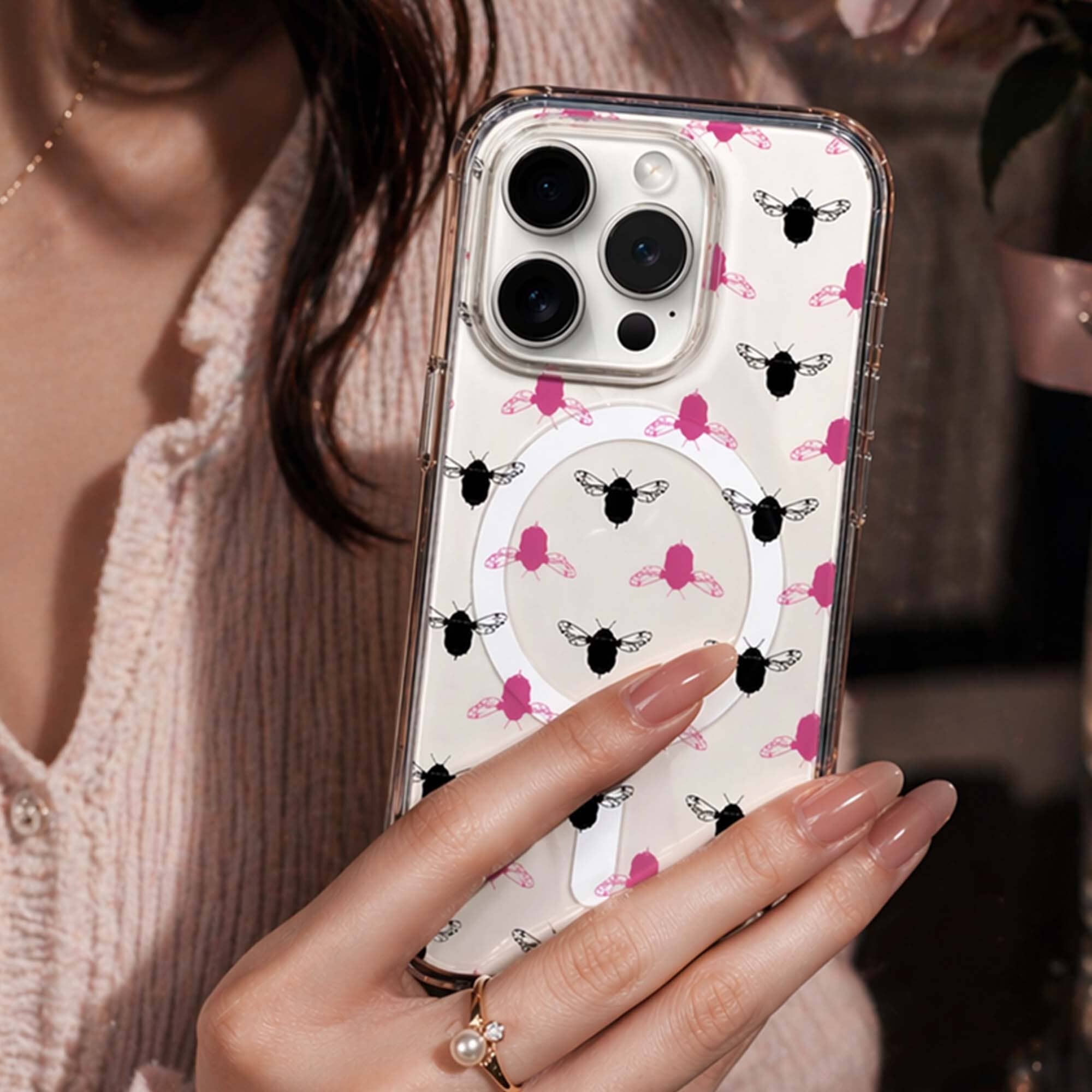 iPhone 15 Pro Clear Case - Black and Pink Bumble Design