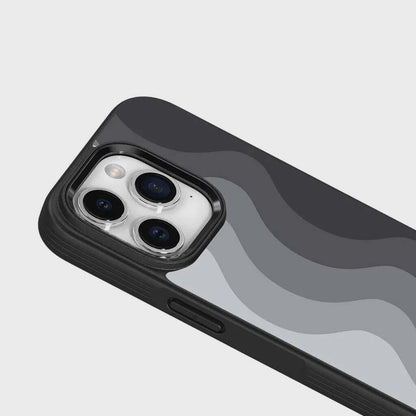 iPhone 15 Pro Case With MagSafe - Black Wave