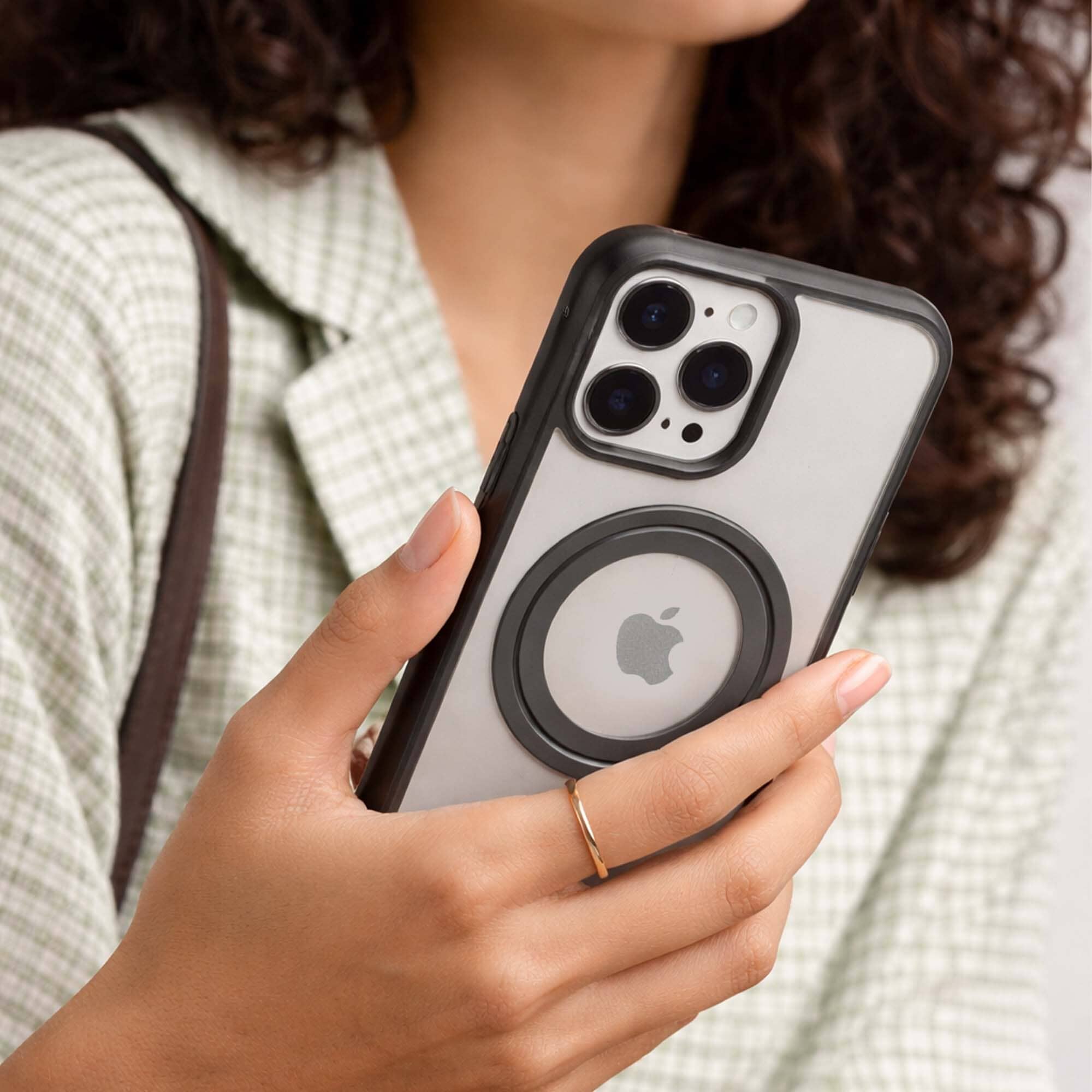 iPhone 16 Pro Max Frost Case with 360 MagSafe Kickstand