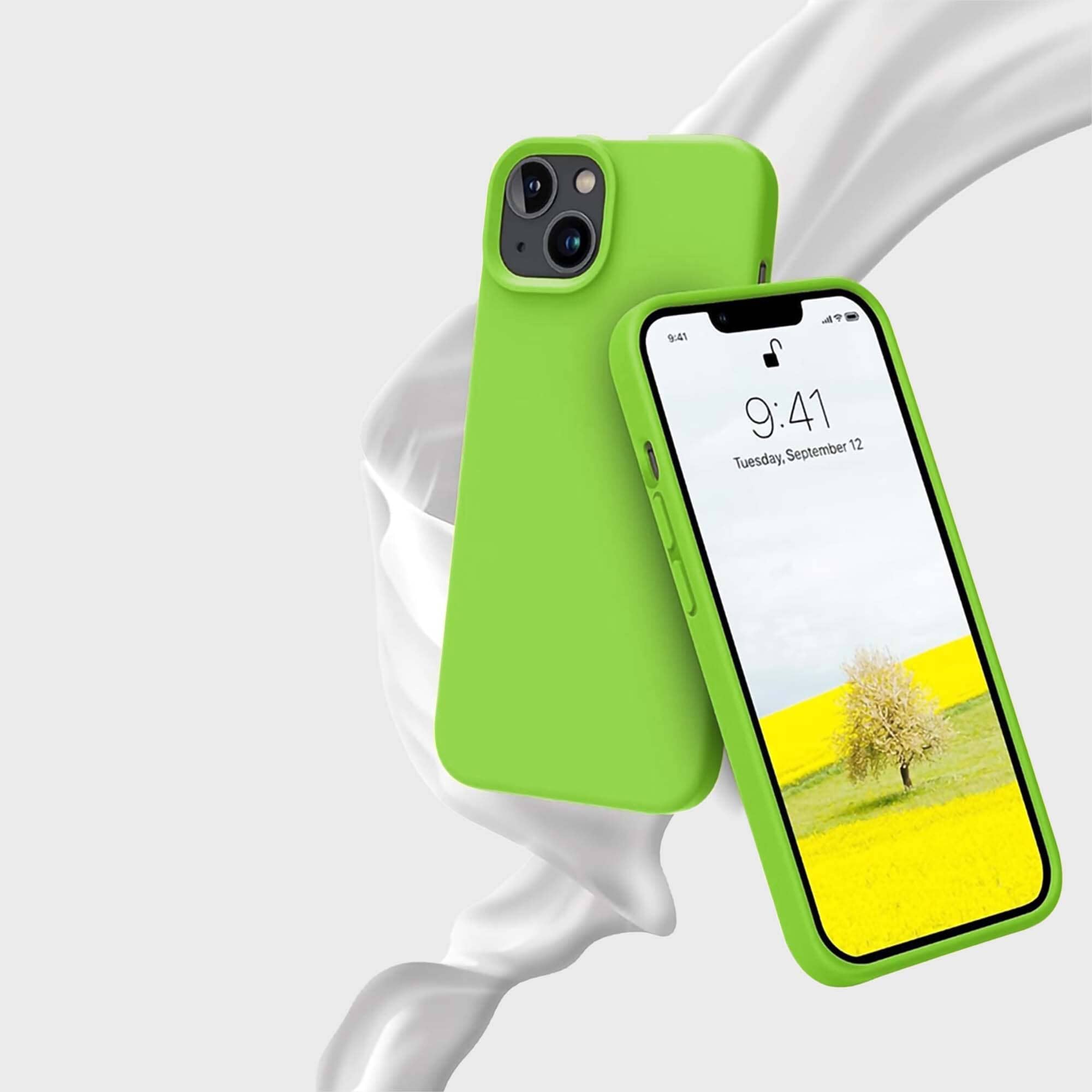 iPhone 15 Silicone Case With MagSafe