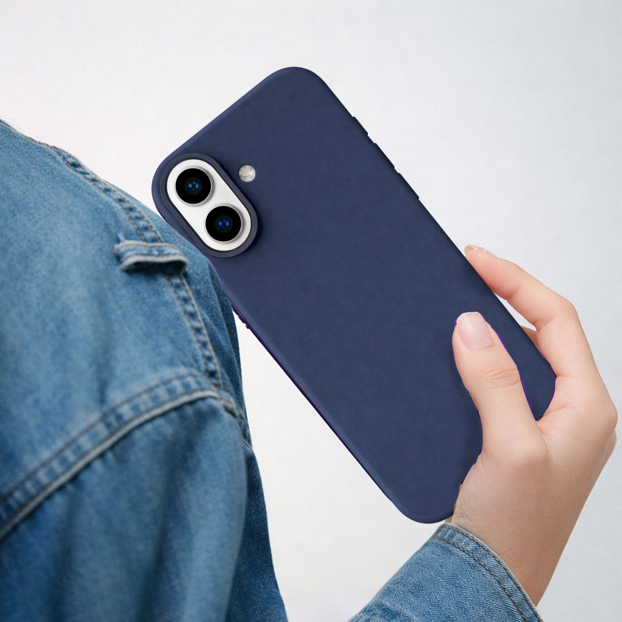 iPhone 17 Silicone Case With MagSafe