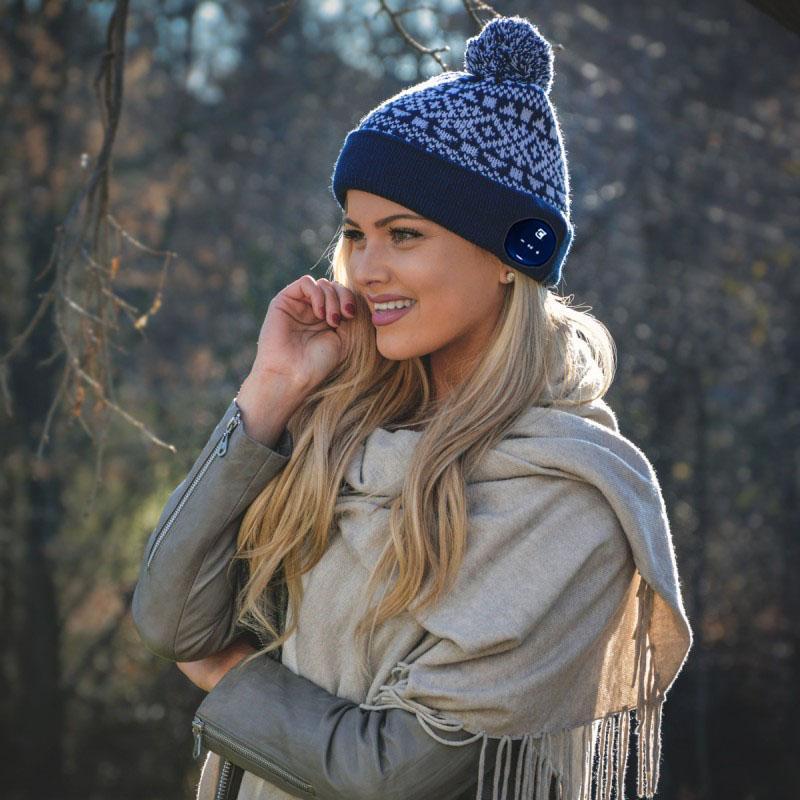 Blu Toque Bluetooth Beanie With Pom Pom - Navy With Snow Pattern (Female Influencer-Side Navy Beanie)